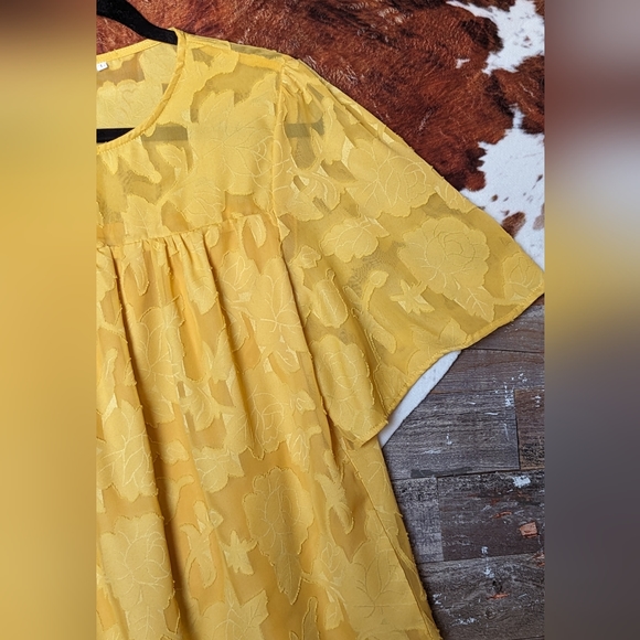 Mustard Yellow Lace With Lining Ruffled Blouse W Keyhole Opening in Back - Picture 3 of 15
